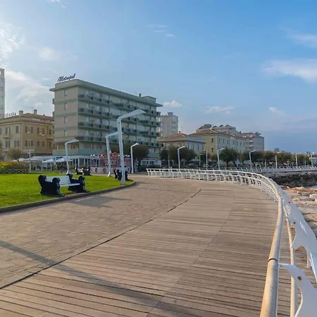 Pitty A Zona Centro E Mare By Yohome 公寓 佩萨罗